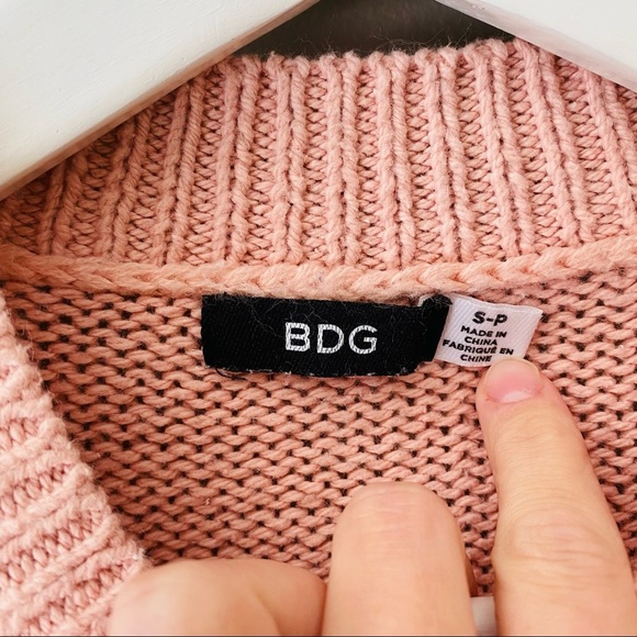 BDG by Urban Outfitters Knit Sweater Pink Sz Small - Picture 5 of 9